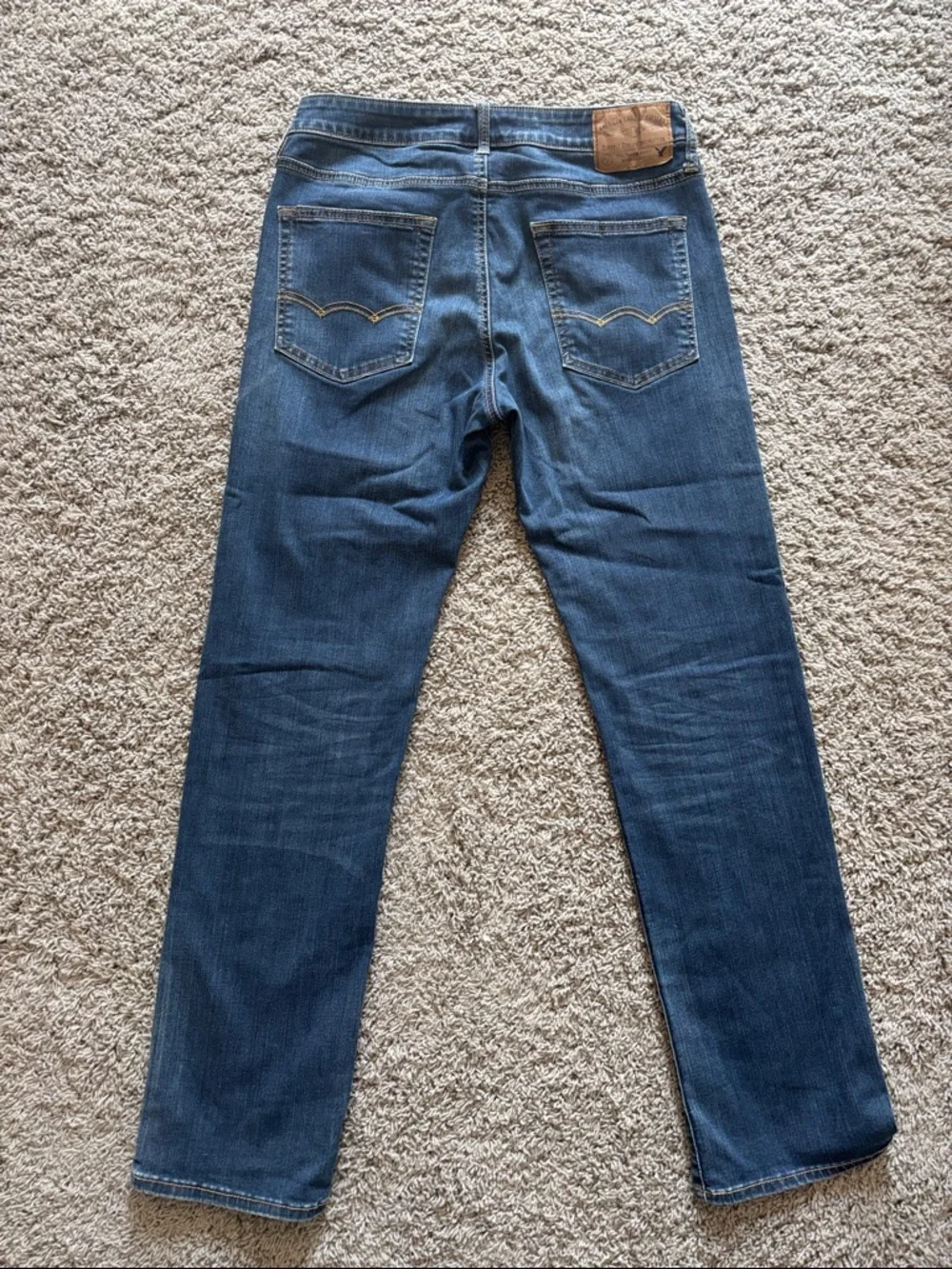 American Eagle Outfitters Extreme Flex Original Straight Jeans in Dark Blue Wash